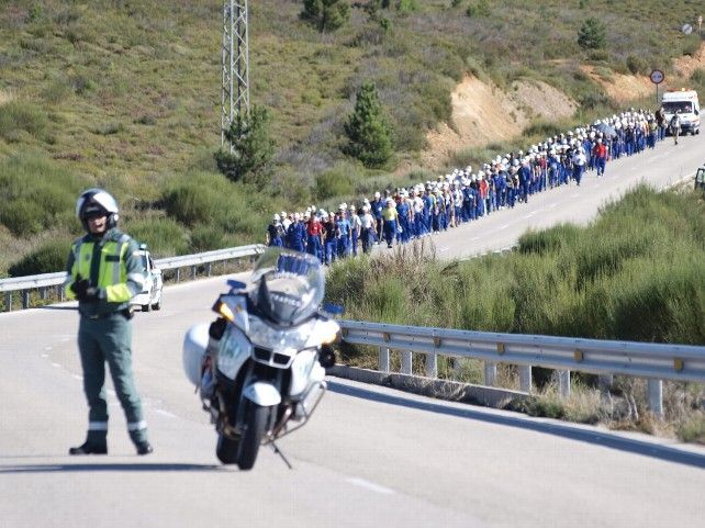 Marcha minera de 2010 camino a León.
